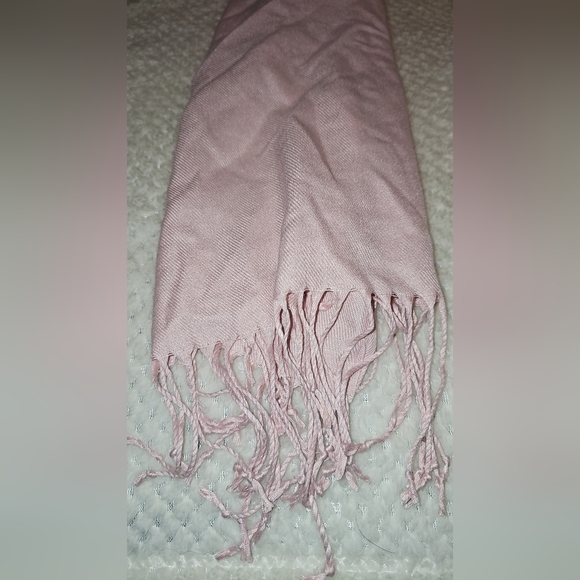 Scarf - Picture 2 of 4